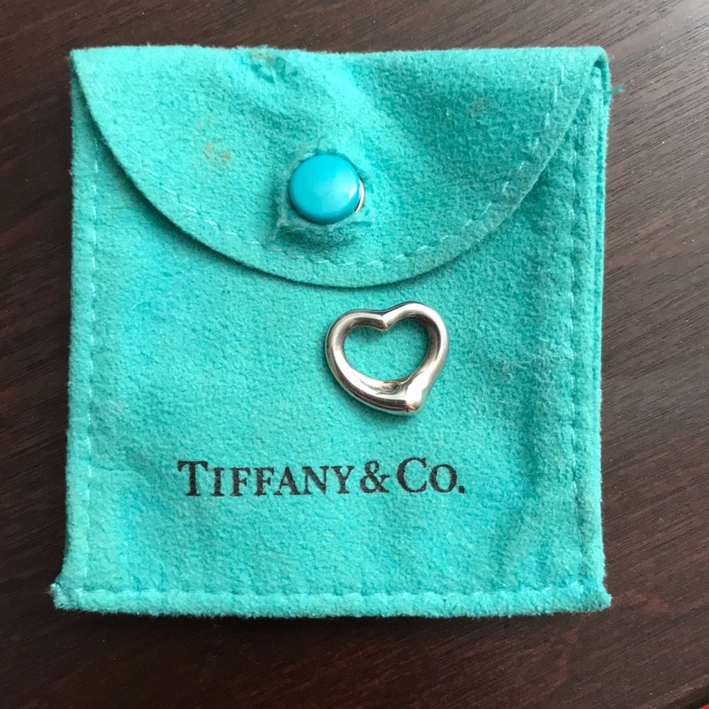 Tiffany & Co. Elsa Peretti silver heart pendant